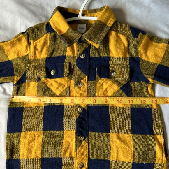 Old Navy Long-Sleeve Plaid Flannel Pocket Shirt for Boys/Toddlers - Picture 6 of 6